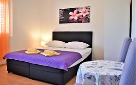 Rooms In Family House Vera